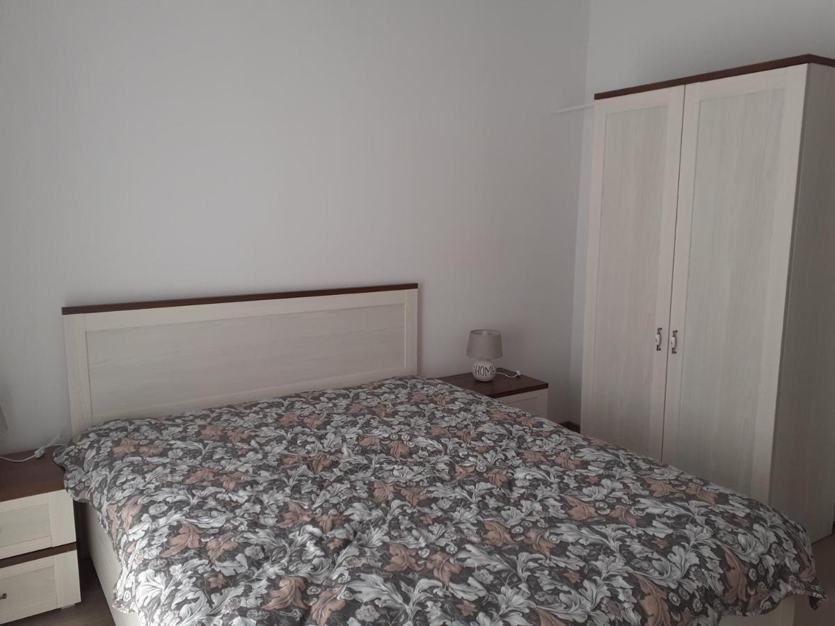 Sara Apartman Livezeni  Exterior foto