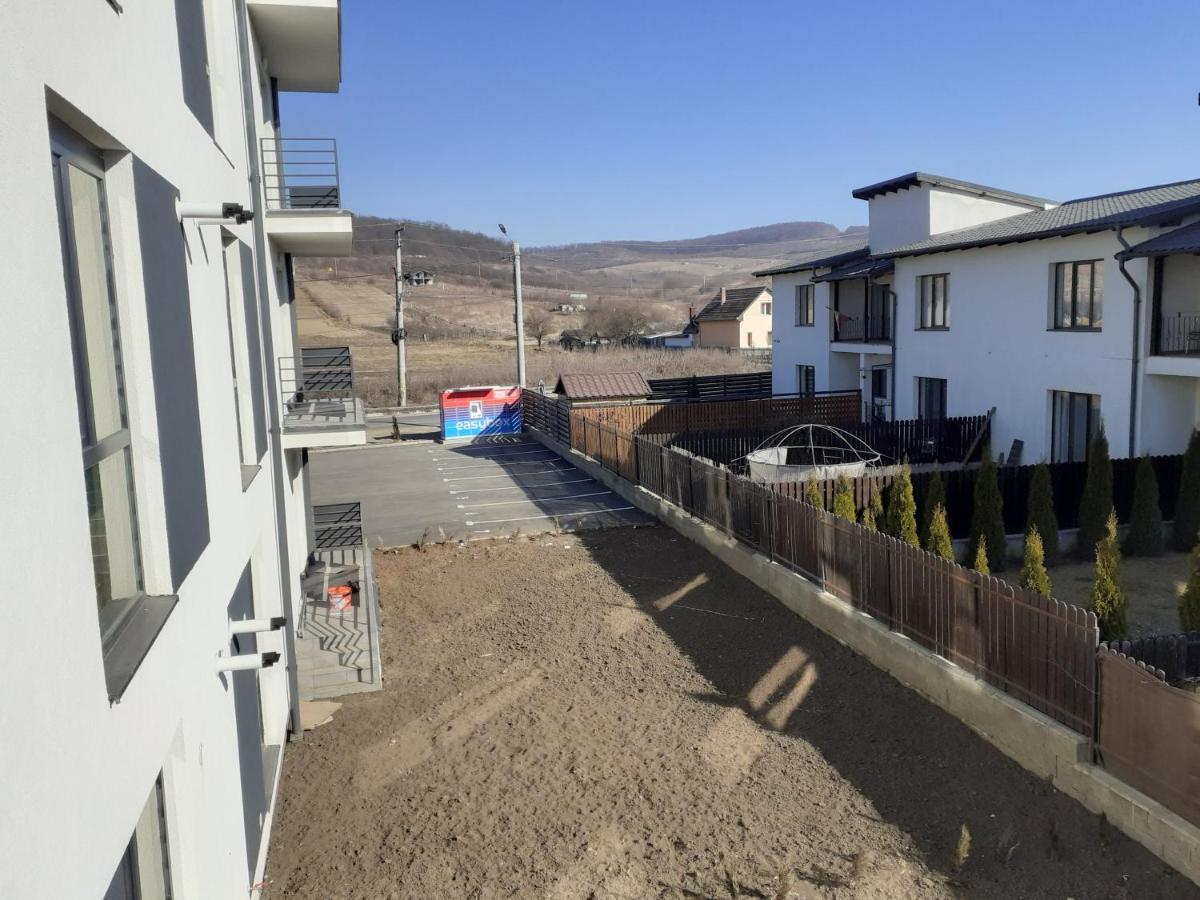 Sara Apartman Livezeni  Exterior foto